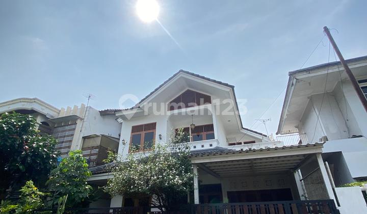 Rumah 2 Lantai Siap Huni di Lebak Bulus – Nyaman, Strategis, dan Luas