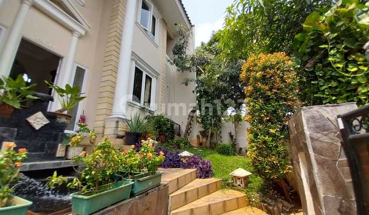 Modern House With Swimming Pool in the Quiet Neighborhood of Pondok Indah