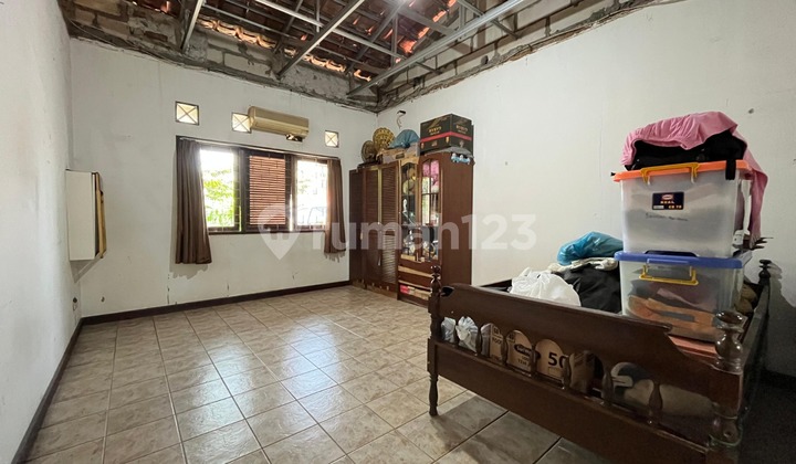 Wide 260 m2 House in Ciputat – Near Toll Road, Negotiable Price 2