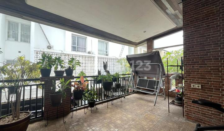 Dijual Rumah Siap Huni di Lebak Bulus, Dekat ke MRT 2