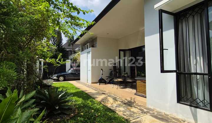 Rumah Mewah Hoek di Cinere Sangat Nyaman dan Strategis 2
