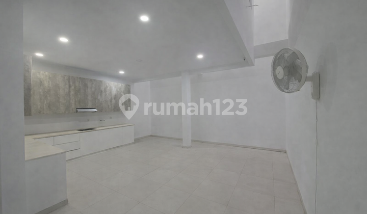 Dijual Rumah Modern Minimalist 3 Tingkat di Gandul Dekat Pintu Tol Brigif 2