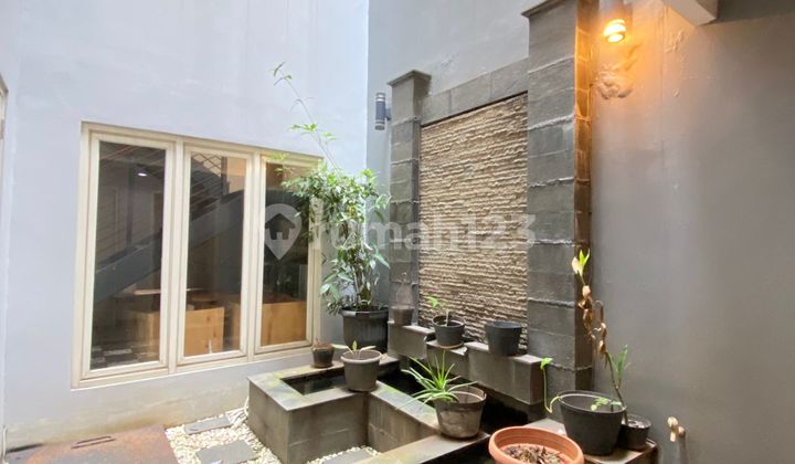 Ready-to-Use Multipurpose Mini Building in Cinere – Strategic Location, Negotiable Price.