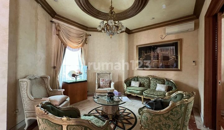 Luxury Classic House in Cinere – A Luxurious Residence with an Elegant Touch and Maximum Comfort 2