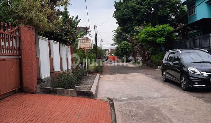 SHM House in a Complex in Cinere With 6 Bedrooms 2