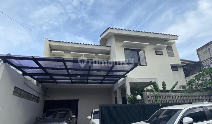 Rumah Super Nyaman Layout Luas Furnished di Cinere Lokasi Strategis 1