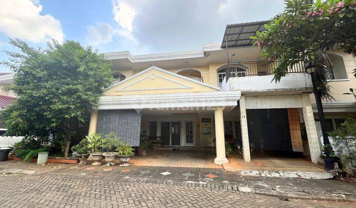 Rumah 2 Lantai di Komplek Premium Ciputat Berfasilitas Lengkap 1