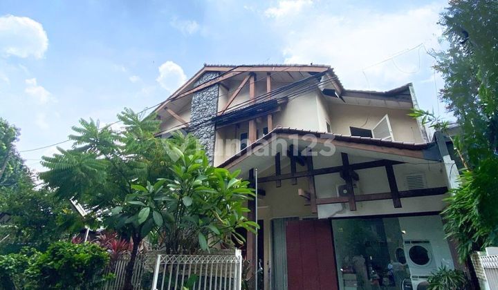 Rumah dalam Komplek Selangkah ke MRT Lebak Bulus, Jakarta Selatan Rumah dalam Komplek Selangkah ke MRT Lebak Bulus, Jakarta Selatan