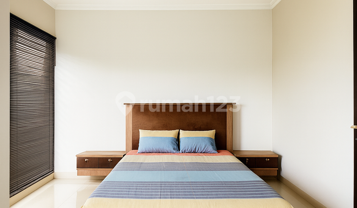 Rumah 3 Lantai Dalam Komplek di Pondok Cabe 2