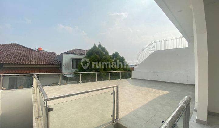 Disewaka. Rumah  Baru Modern Di Mega Cinere 2