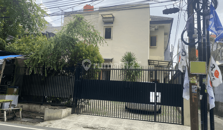 Kost harga menarik di Jatinegara, lokasi strategis  1