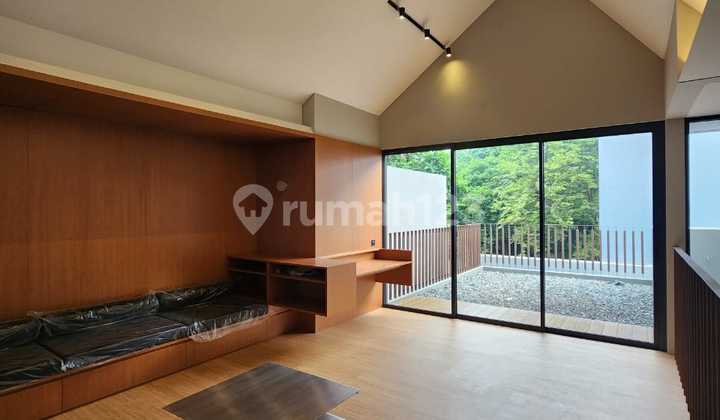 Rumah Brand New Modern Minimalis 3 Lantai di Kemang Rumah Brand New Modern Minimalis 3 Lantai di Kemang