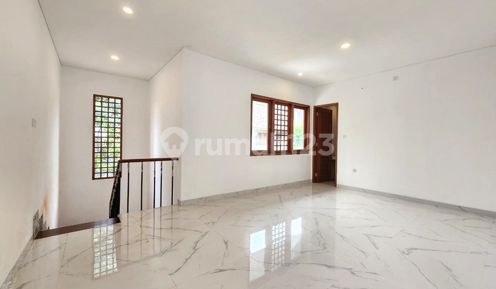 Rumah Brand New di Jagakarsa Ada Swimming Pool Harga Murah 2