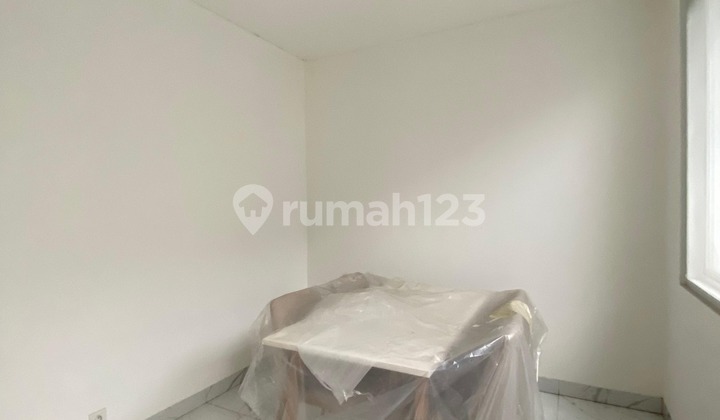 1.5 Story House, Hook Position, Area 318 m2, Move-in Ready 2