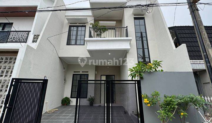 Cinere Rumah Modern 2 Lantai Dekat Dengan Pintu Tol Desari 1