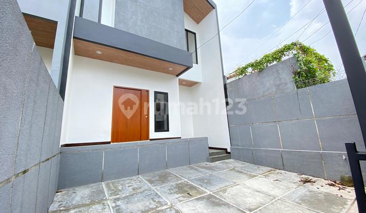 Brand New Rumah 2 Lantai Ada Taman di Dalam Rumah di Cinere 2