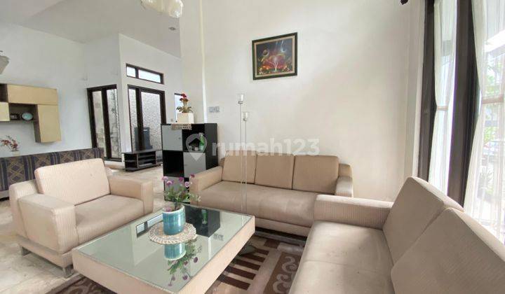 Rumah Modern Dalam Komplek Ada Kolam Renang di Pangkalan Jati 2