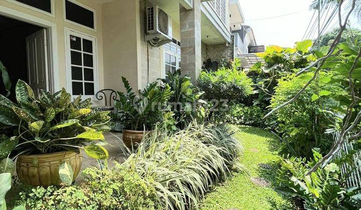 Rumah Semi Tropical di Cinere Dengan Lantai Marmer Siap Huni 1