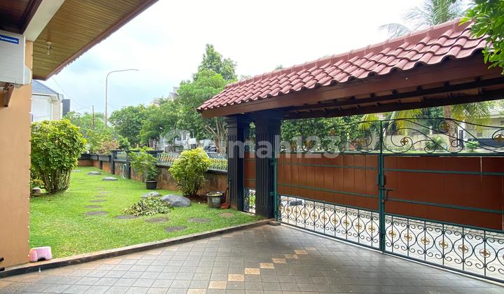 Hunian 2 Lantai Design Klasik Terawat dan Asri dalam Komplek Besar di Cinere 2