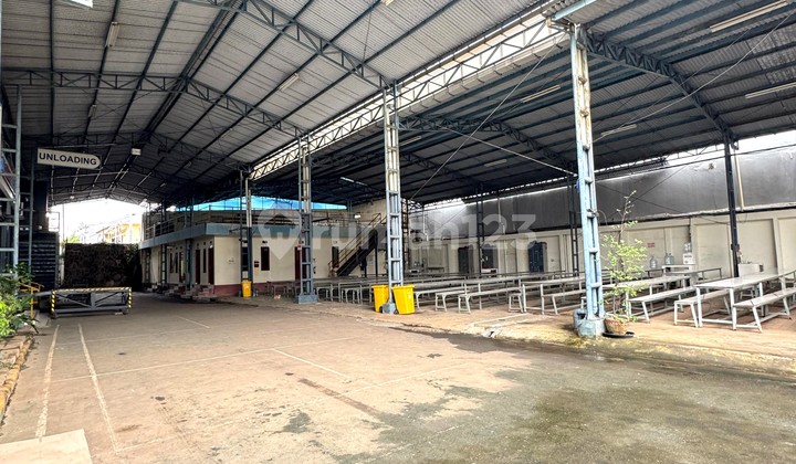 Warehouse Area 11,786 m² in Cirendeu Suitable for Industry & Logistics