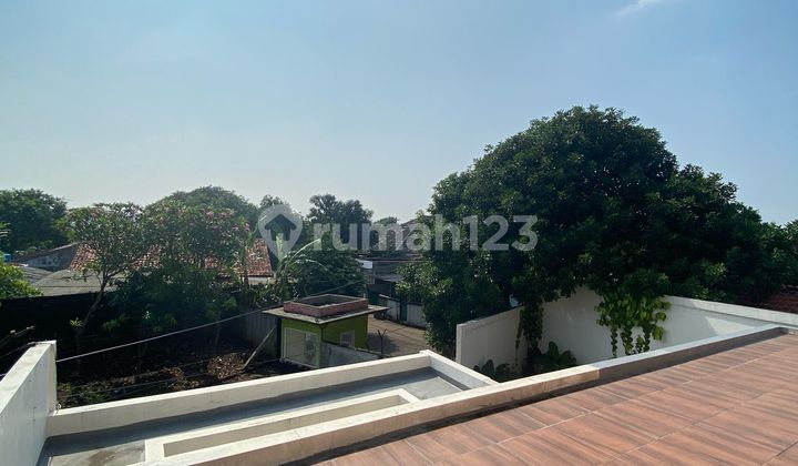 Neat Minimalist House Ready to Live In, Affordable Price in Cinere, Area 225m2 2