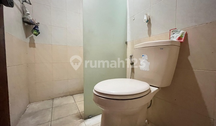 Neat Minimalist House in Cinere, Land Area 325 m², Affordable Price 2