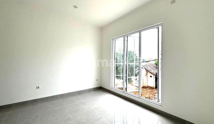 Rumah Brand New di Cinere Layout & Halaman Luas Dekat Tol 2