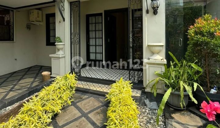 Rumah 2 Lantai Desain Modern - Komplek Paling Strategis di Cinere! 2
