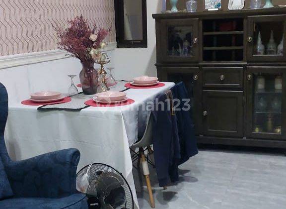 Rumah Minimalis di Rempoa 3 Lantai Dalam Townhouse 2