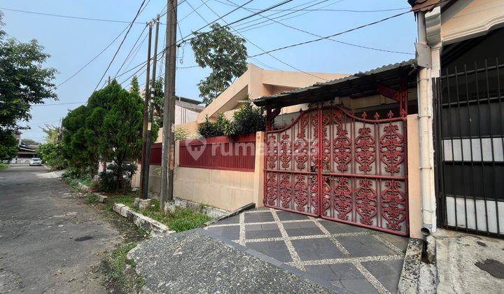 Rumah Nyaman di Cinere, 240 M², Dekat Pintu Tol Limo  1