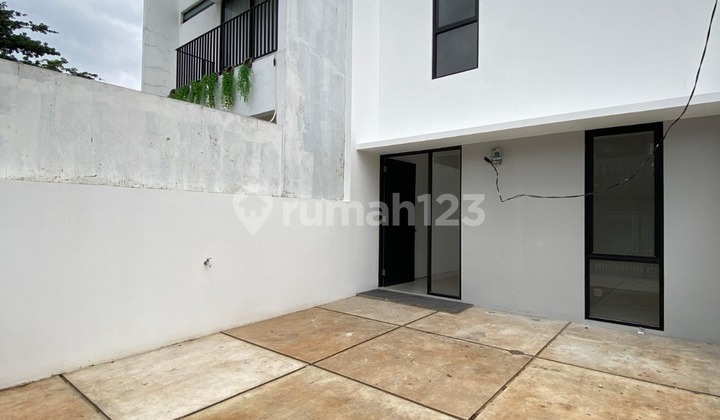 Rumah Brand New di Cinere Dalam Komplek Dekat Tol Desari 2