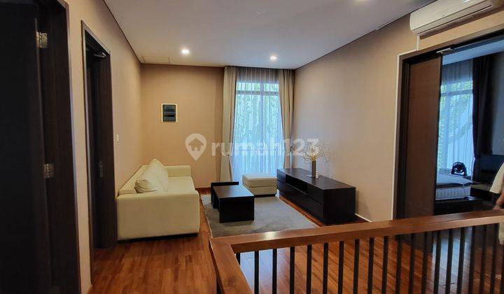 Rumah Modern 2 Lantai Dengan Private Pool di Lebak Bulus 2