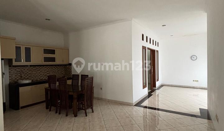 Exclusive Townhouse 5 Minutes to Limo Toll Gate 2