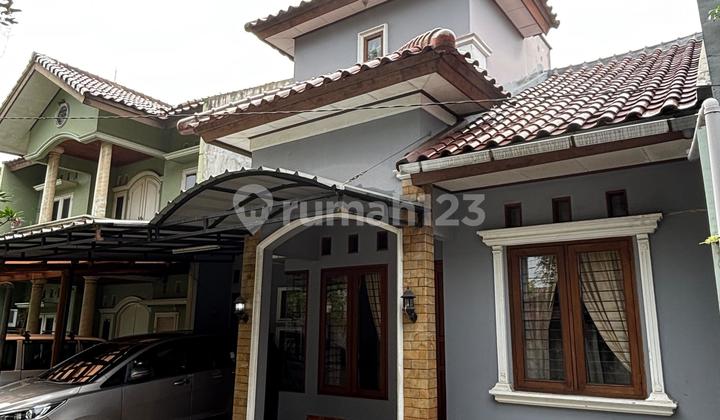 Rumah Dalam Townhouse Eksklusif 5 Menit ke Pintu Toll Limo