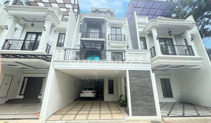 Brandnew 3,5 Lantai Dalam Townhouse Jagakarsa