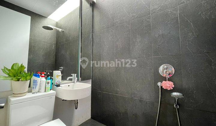 Rumah Modern Minimalis 2 Lantai Siap Huni Dalam Komplek di Cinere 2