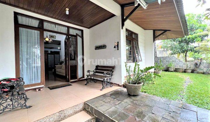 Rumah Design Klasik 2 Lantai Terawat Siap Huni Di Komplek Cinere 1