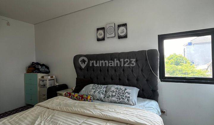 Rumah Modern Minimalis Dalam Komplek Tenang Dan Asri di Sawangan 12