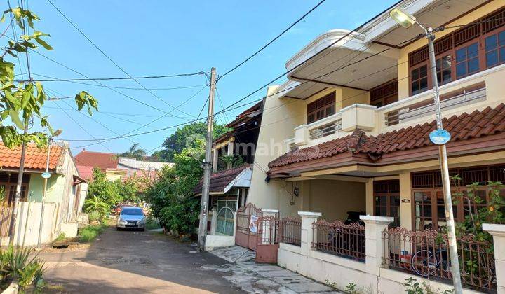 Rumah Terawat 2 Lantai Ada Balkon Di Ciledug 2