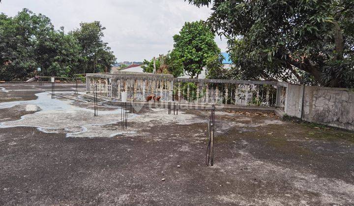 Rumah Halaman Luas Garasi Carport Luas Lokasi Bagus Di Ciledug 2