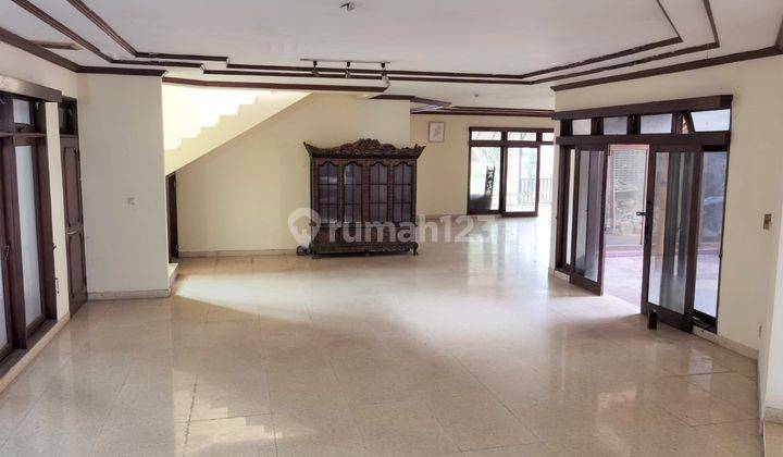 Rumah Halaman Luas Garasi Carport Luas Lokasi Bagus Di Ciledug 3