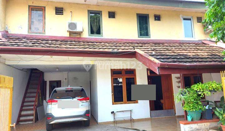 Rumah Tinggal 2 Lantai Beserta Kost2an 8 Pintu Di Radio Dalam 1