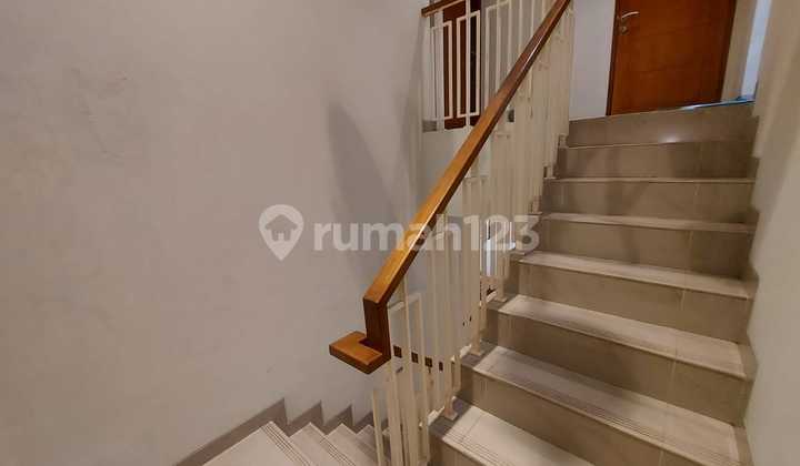 Rumah Harga Terjangkau 2 Lantai Dalam Town House di Gandu 2