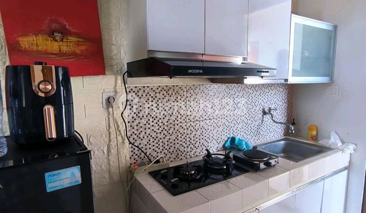 Apartment Near University of Indonesia. 2