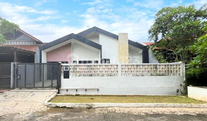 Rumah Full Furnished dengan Halaman Belakang Super Cozy di Cinere