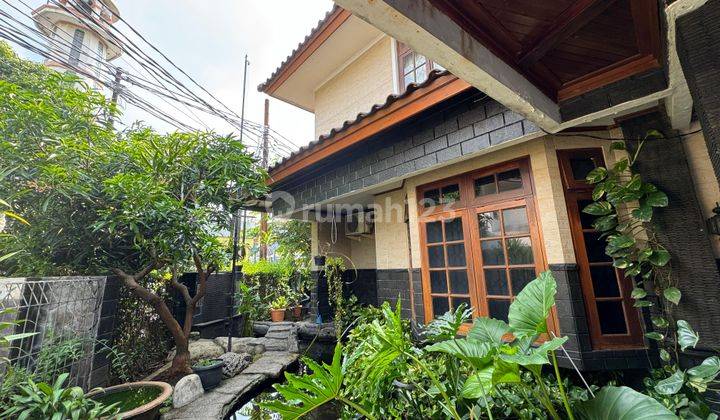 Rumah Super Nyaman di Tanjung Barat Halaman Luas Lokasi Strategis 1