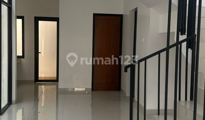 Minimalist 2-Story Residence in Cirendeu 2