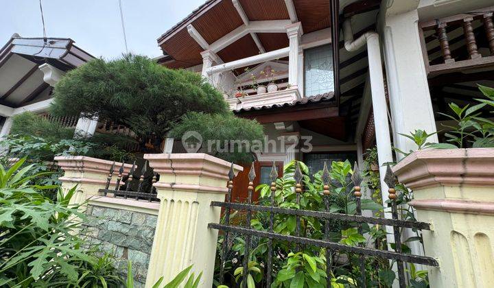 Rumah Terawat Semi Furnished di Kebayoran Baru Lokasi Premium Strategis 1