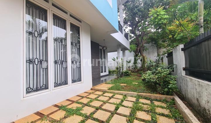 Modern House in Pondok Labu Complex, South Jakarta 2