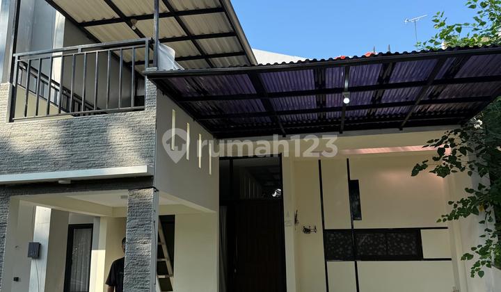 Hunian Minimalis dalam Komplek One Gate System Dekat Akses Tol Limo